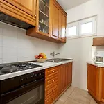 Apartment Mavarstica 17821b