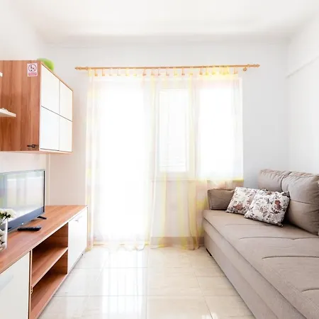 Mavarstica 17821b شقة تروغير